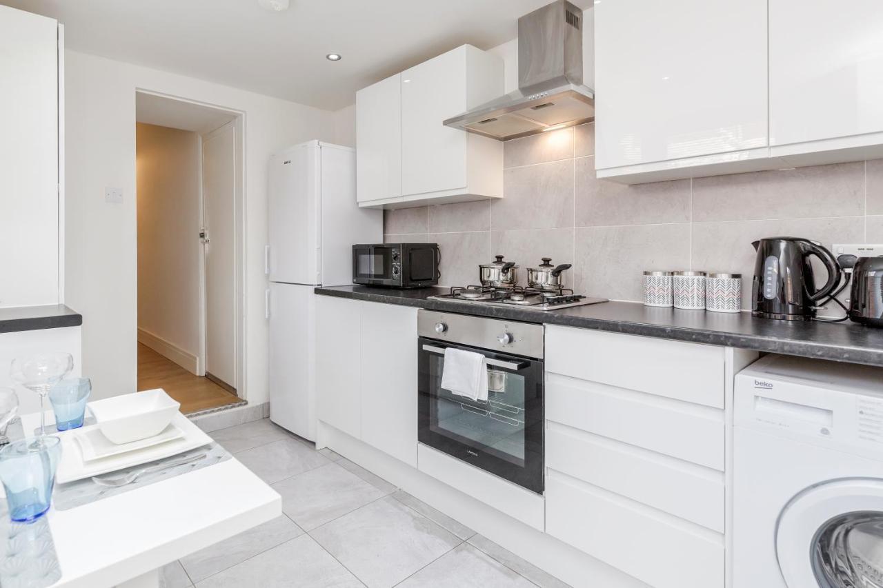 2 Bedrooms Serviced Apartment Excel Exhibition Centre, O2 Arena, Stratford Olympic City, Forest Gate, Central Лондон Екстер'єр фото