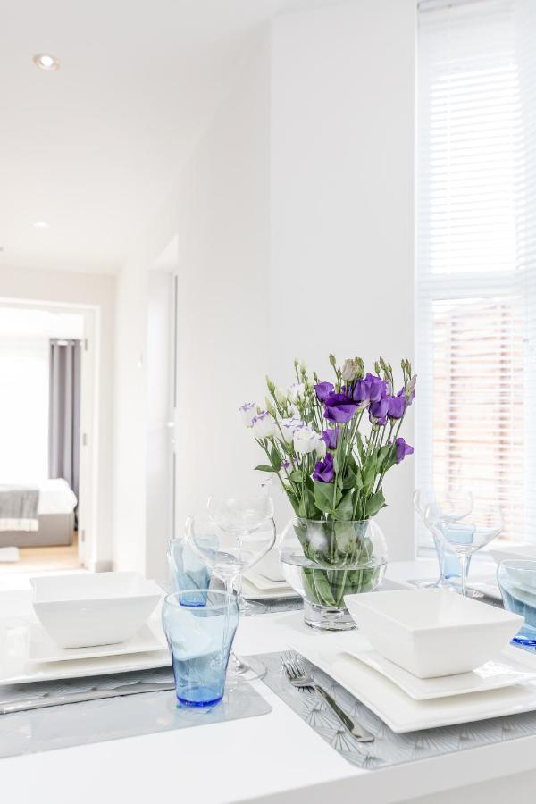 2 Bedrooms Serviced Apartment Excel Exhibition Centre, O2 Arena, Stratford Olympic City, Forest Gate, Central Лондон Екстер'єр фото